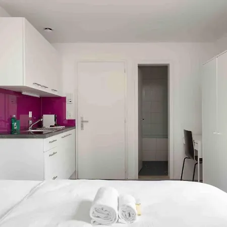Lejlighed Urban Oasis With Queen Bed And View Be-29 *