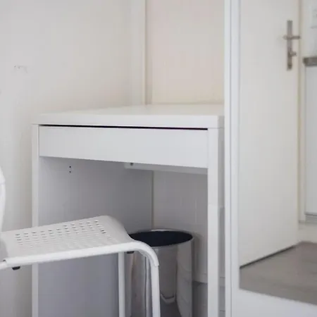 Urban Oasis With Queen Bed And View Be-29 * Цюрих